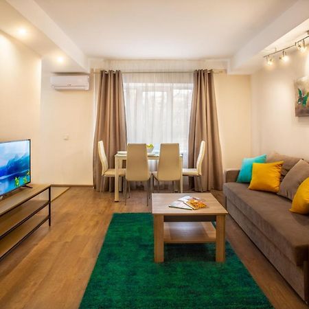 Квартира возле дворца Украина и ТРЦ Ocean Plaza Киев Экстерьер фото